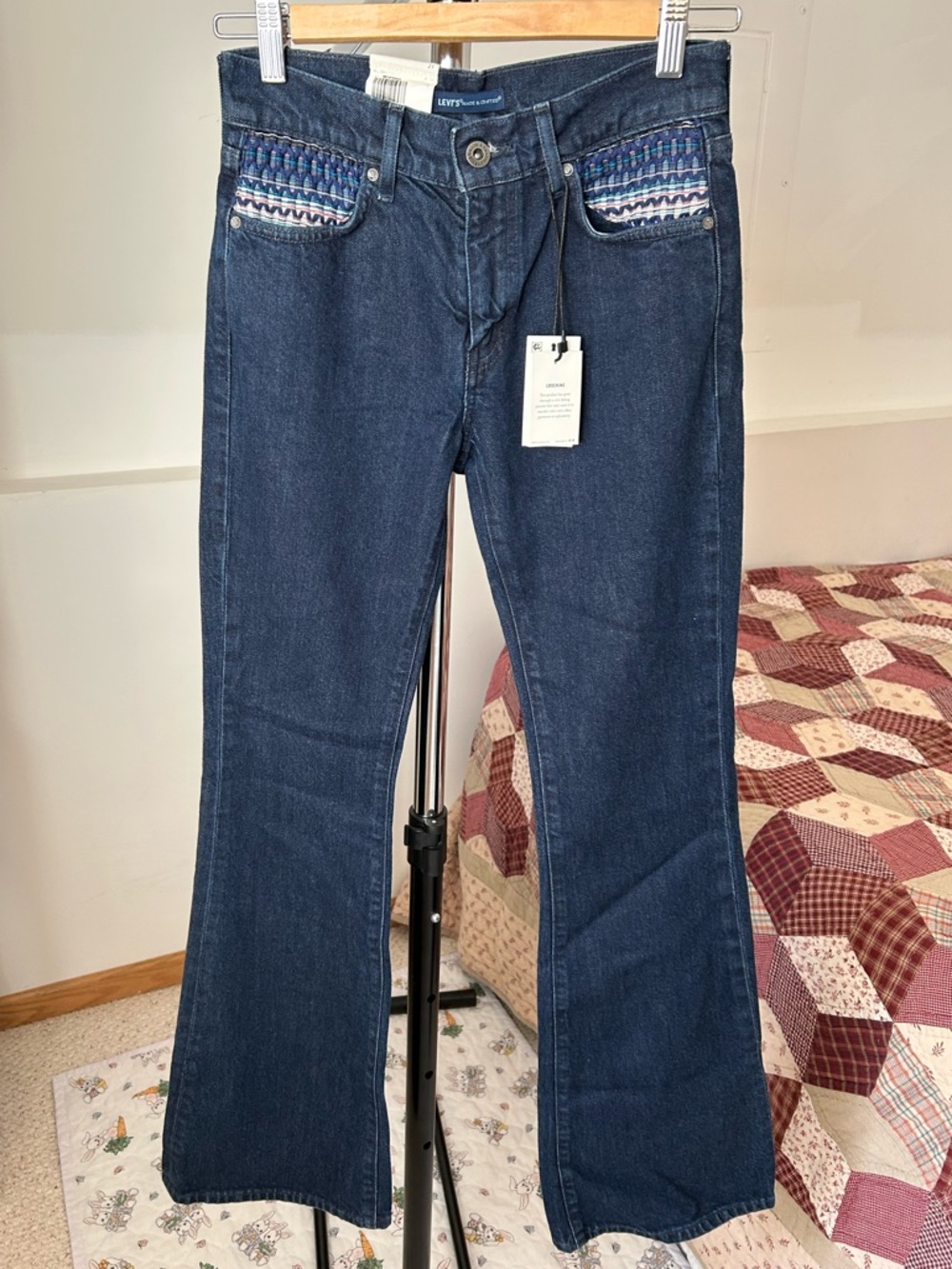 Levi’s Made & Crafted Mid Rise Embroidered Flare Jeans NWT 25